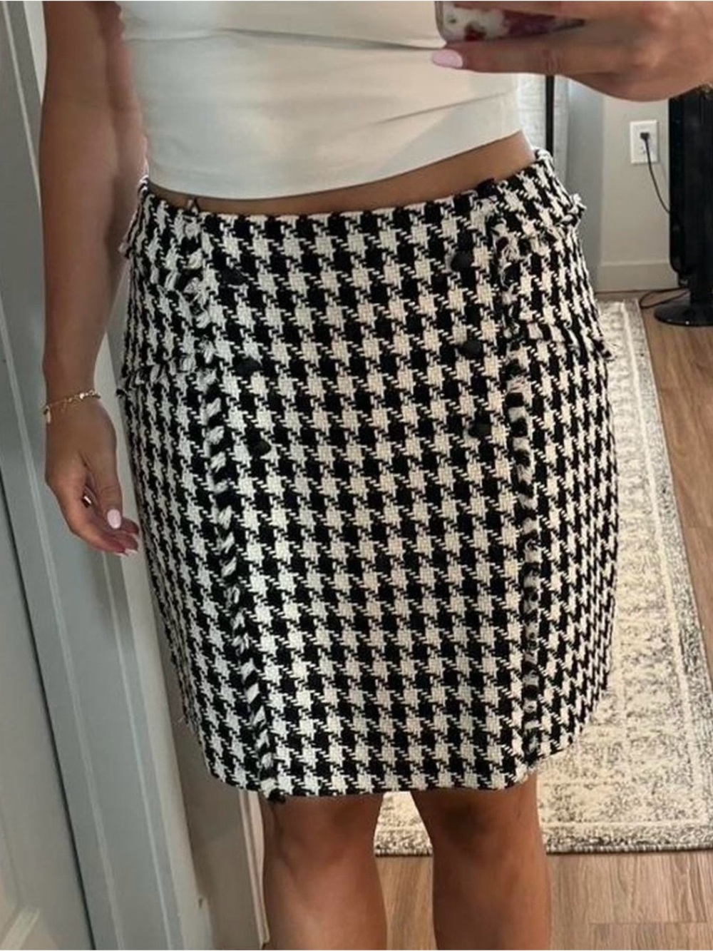 Express Classic Houndstooth Skirt - Black & Off White